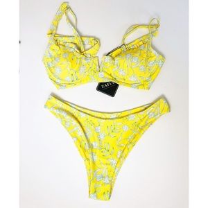NWT ZAFUL Floral Yellow Bikini, Size: M, Never worn with removable pad liner